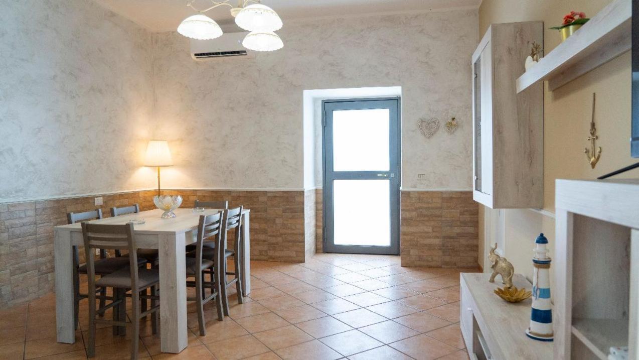 238 Holiday House CTA Exterior foto
